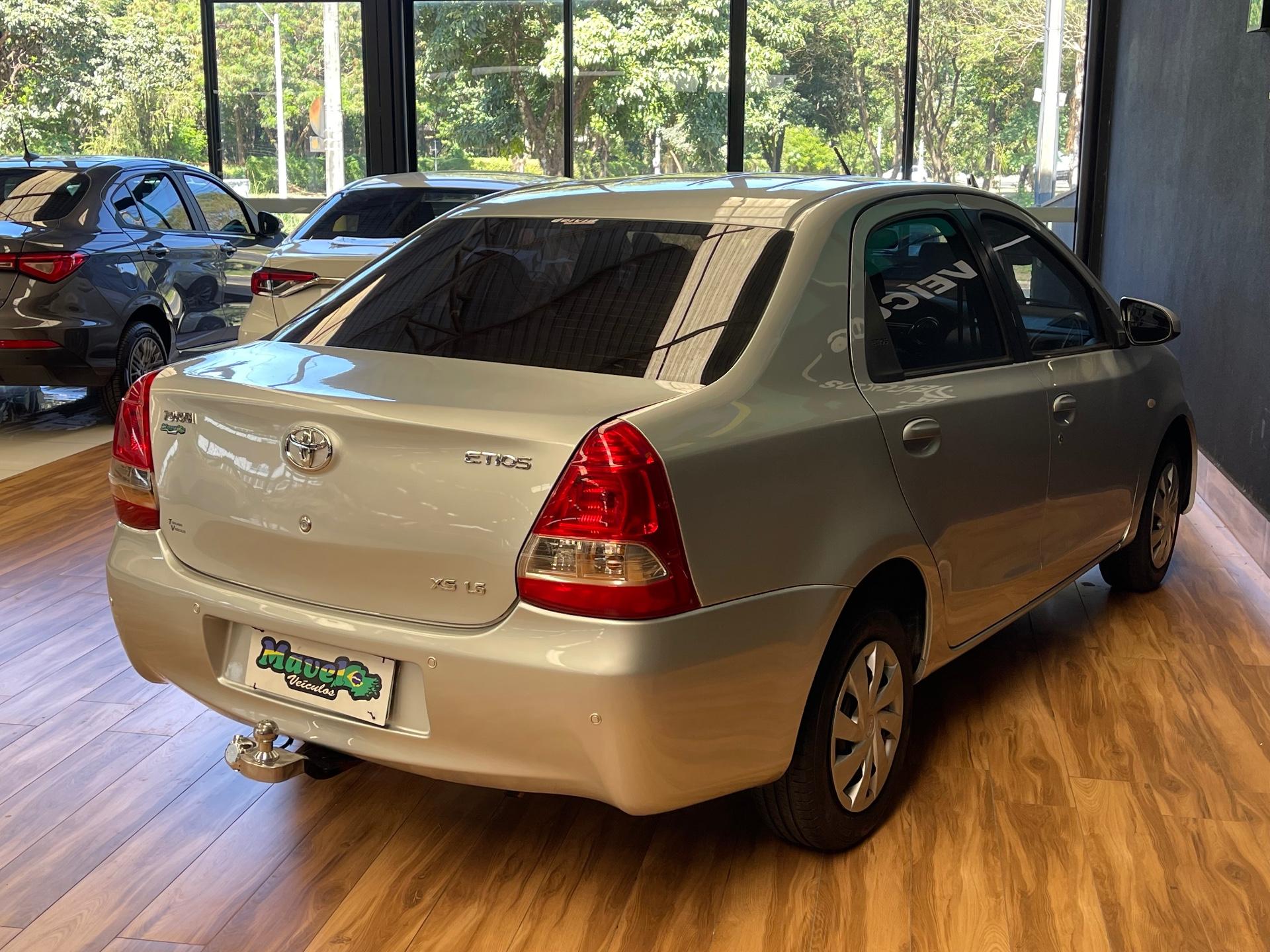 Foto 13 de Toyota Etios SD XS 15 MT 2017