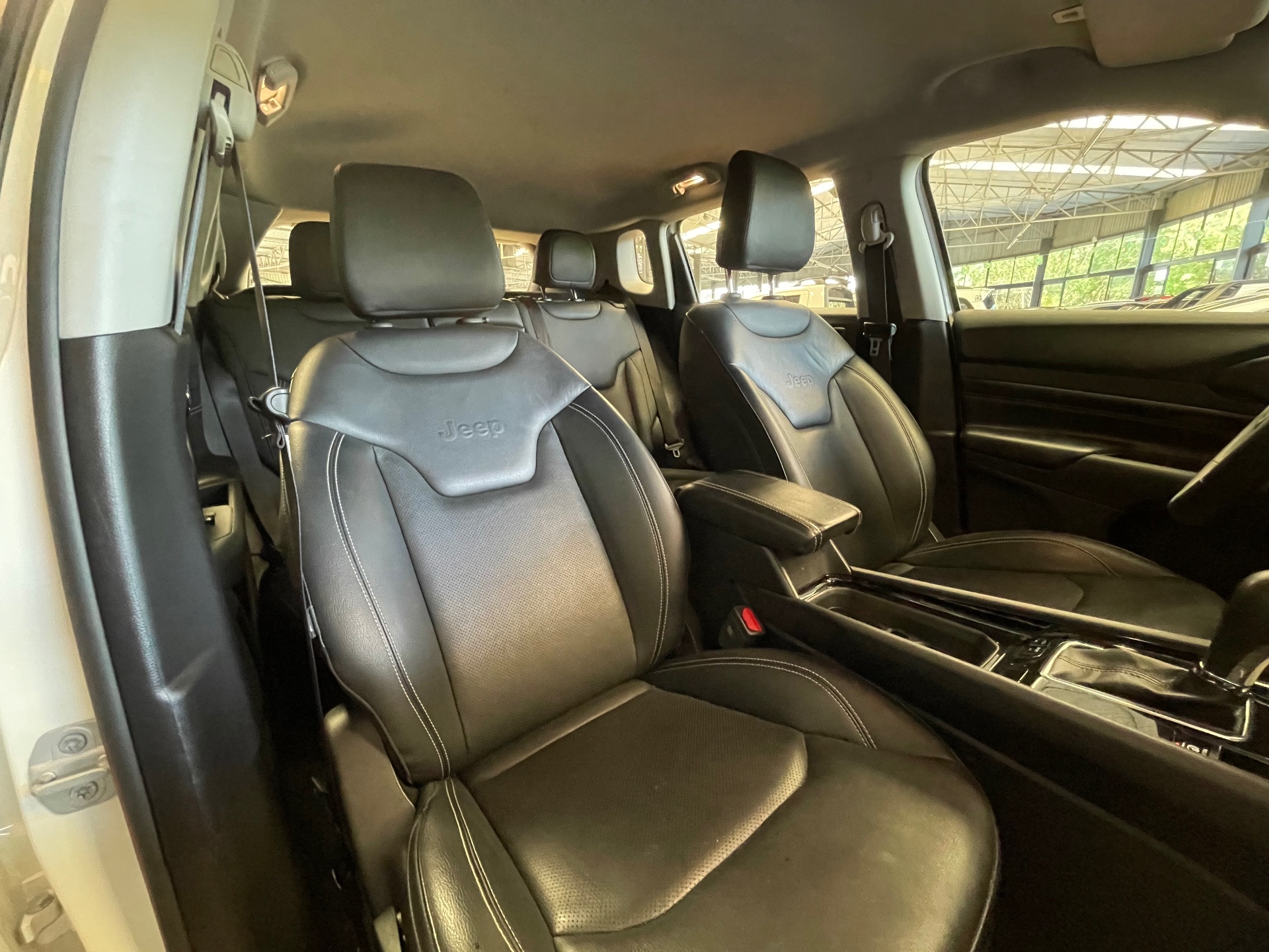 Foto 9 de Jeep Compass LONG T 2025