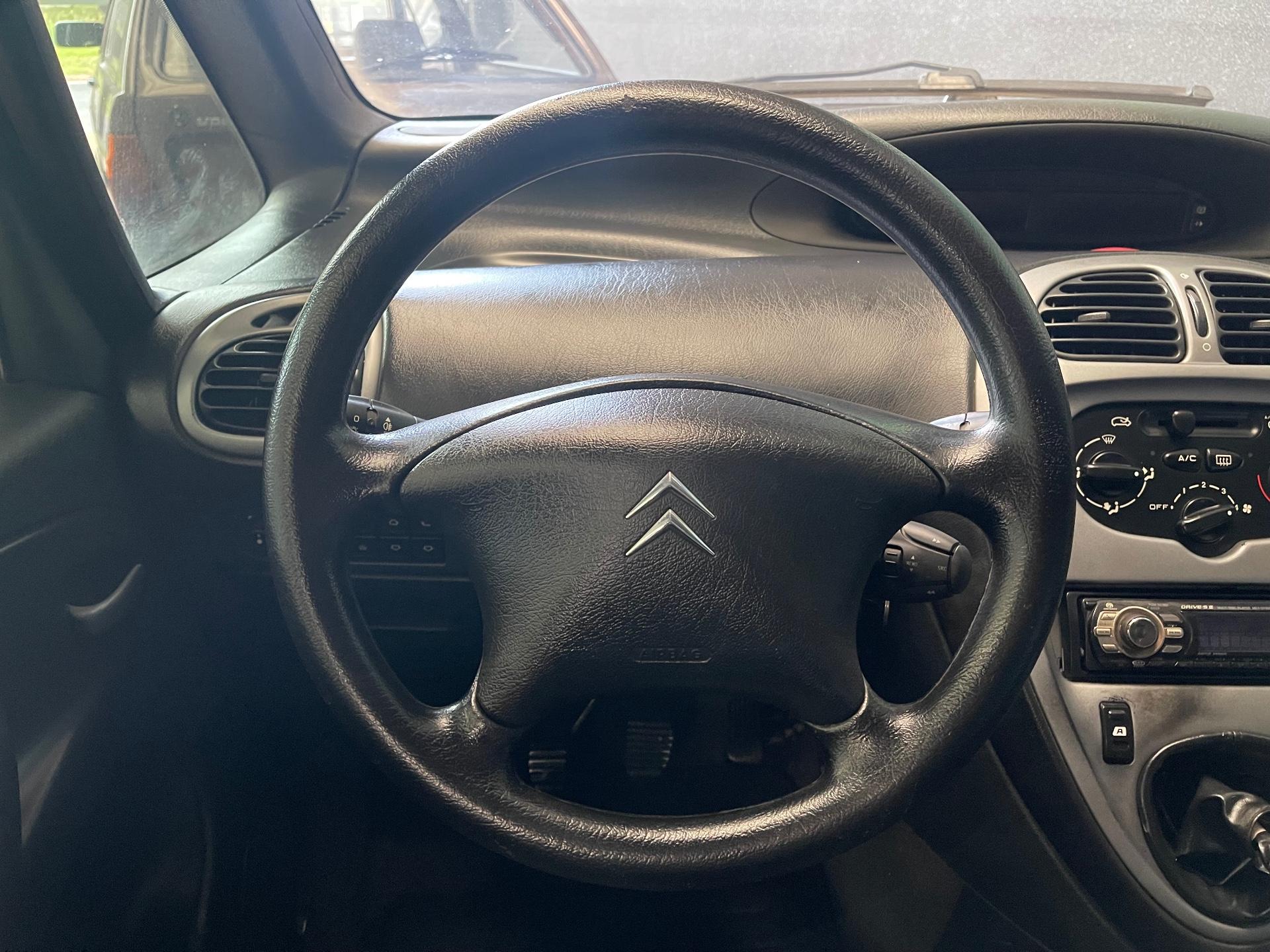 Foto 5 de Citroën C4 Picasso / II16GLXF 2011