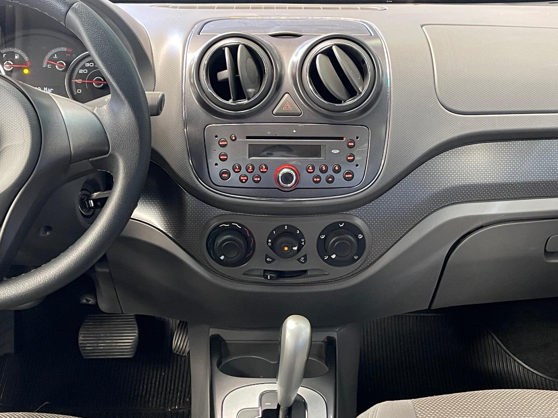 Foto 6 de Fiat Palio ESSENCE 1.6 2014