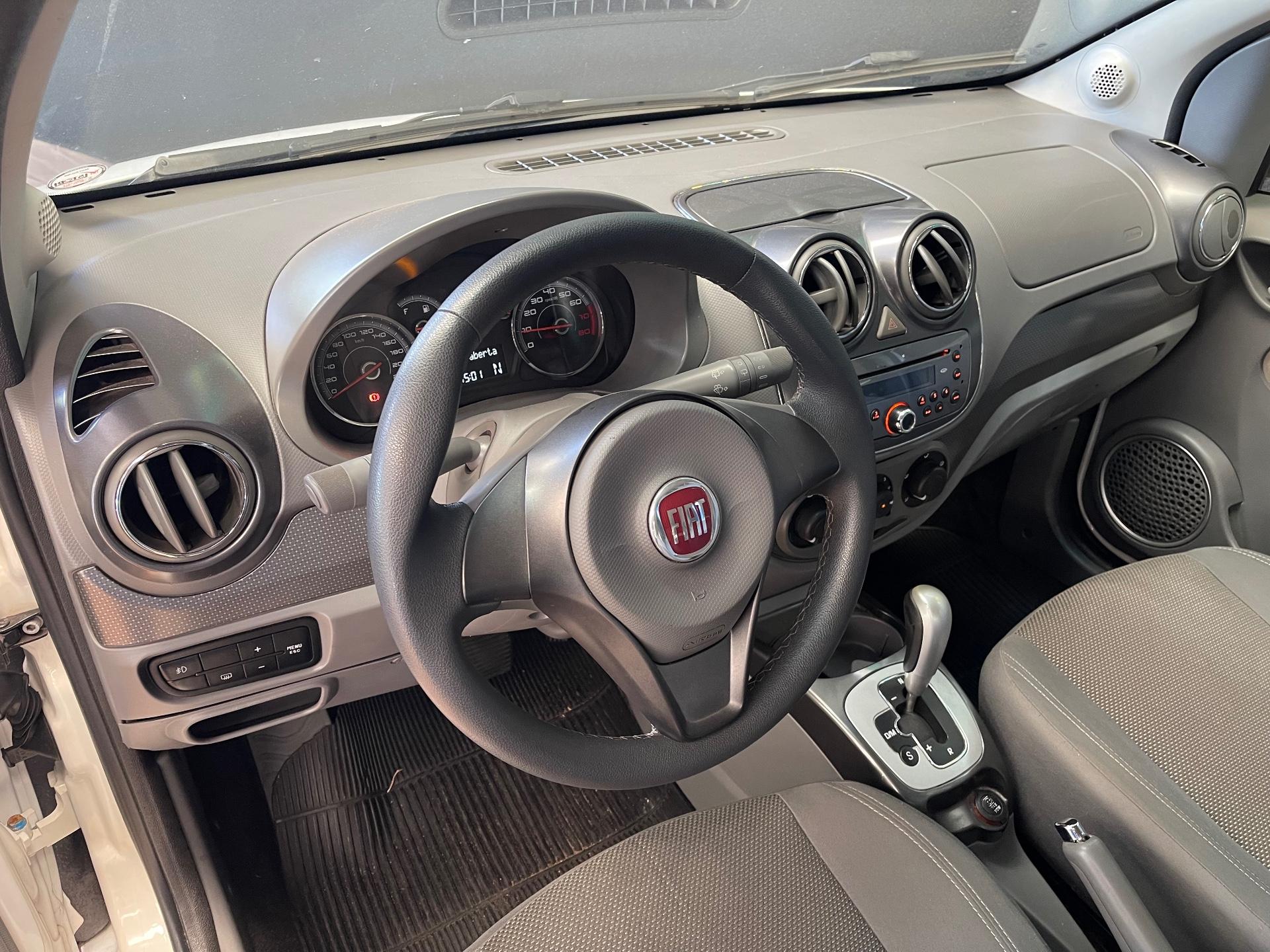 Foto 8 de Fiat Palio ESSENCE 1.6 2014