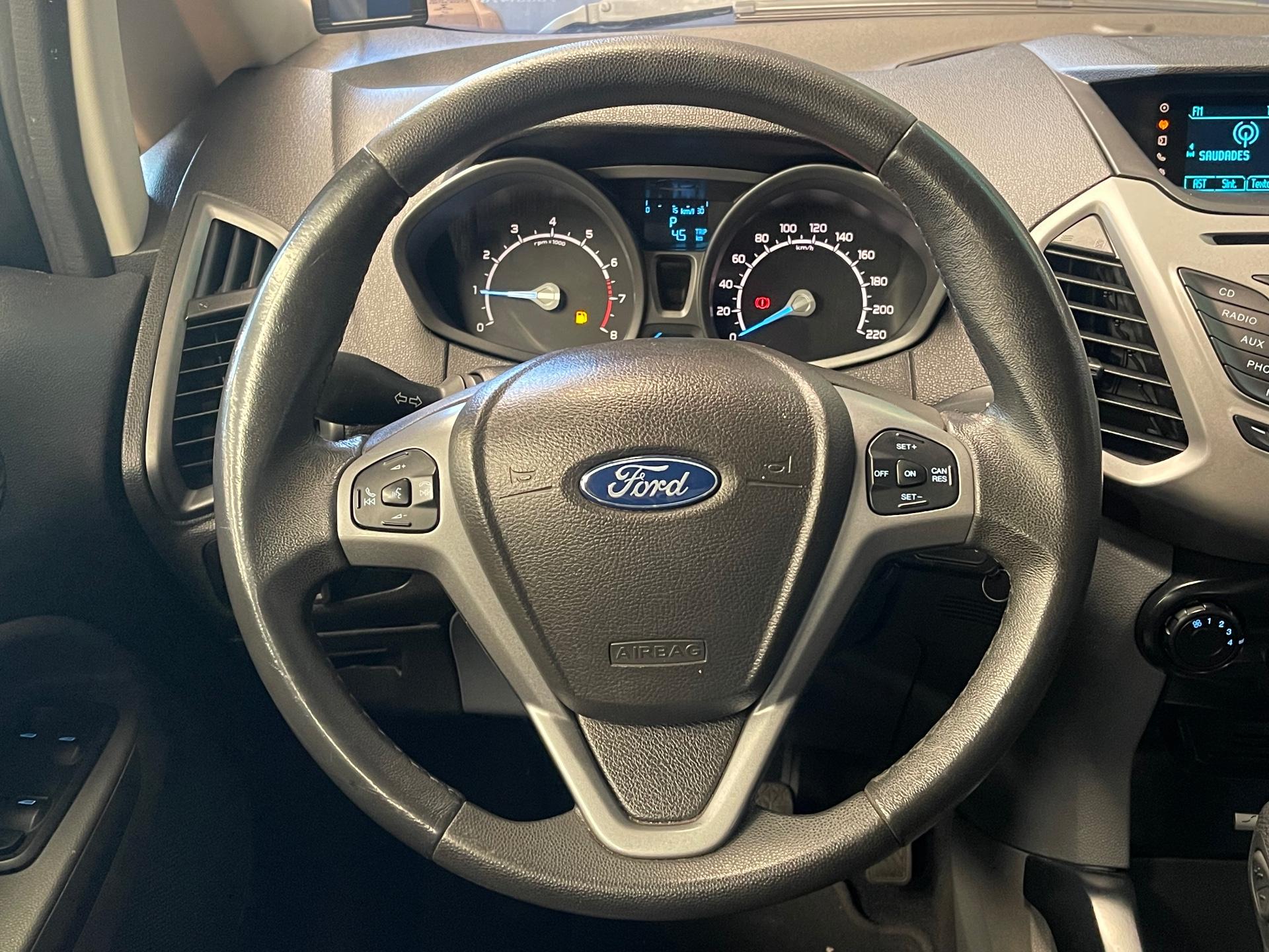 Foto 5 de Ford EcoSport SE AT 2.0 2015