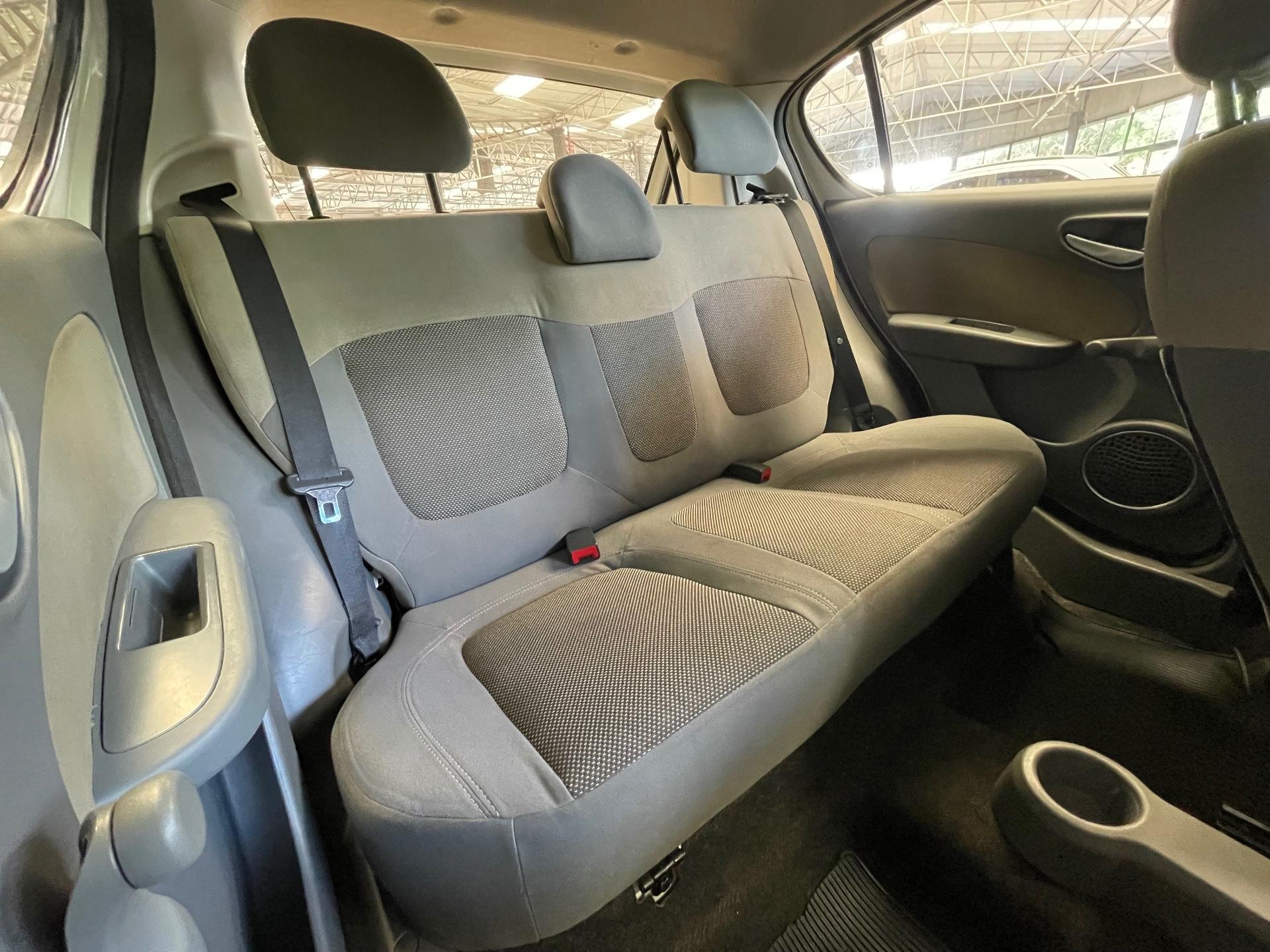 Foto 10 de Fiat Palio ESSENCE 1.6 2014