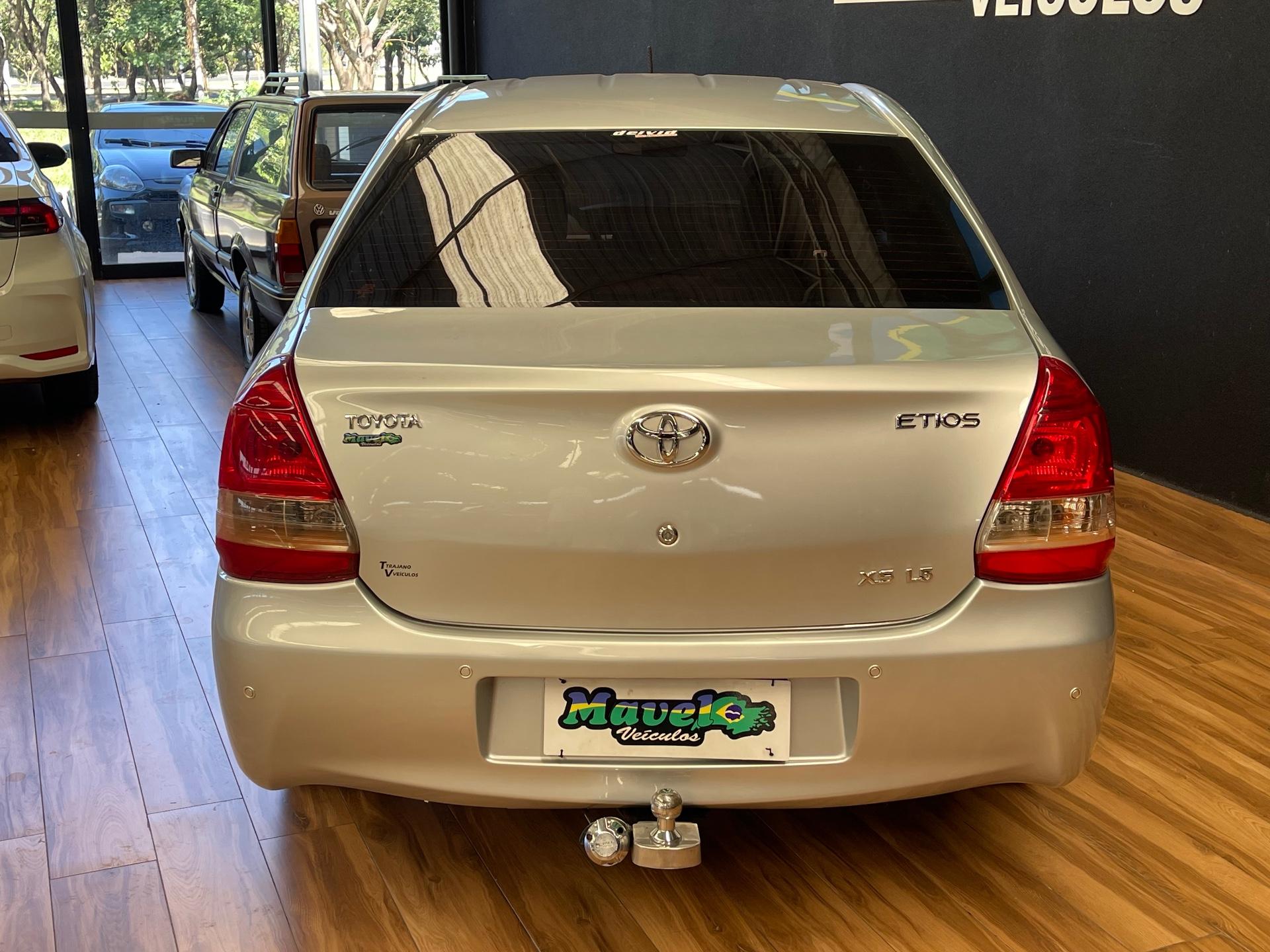Foto 12 de Toyota Etios SD XS 15 MT 2017