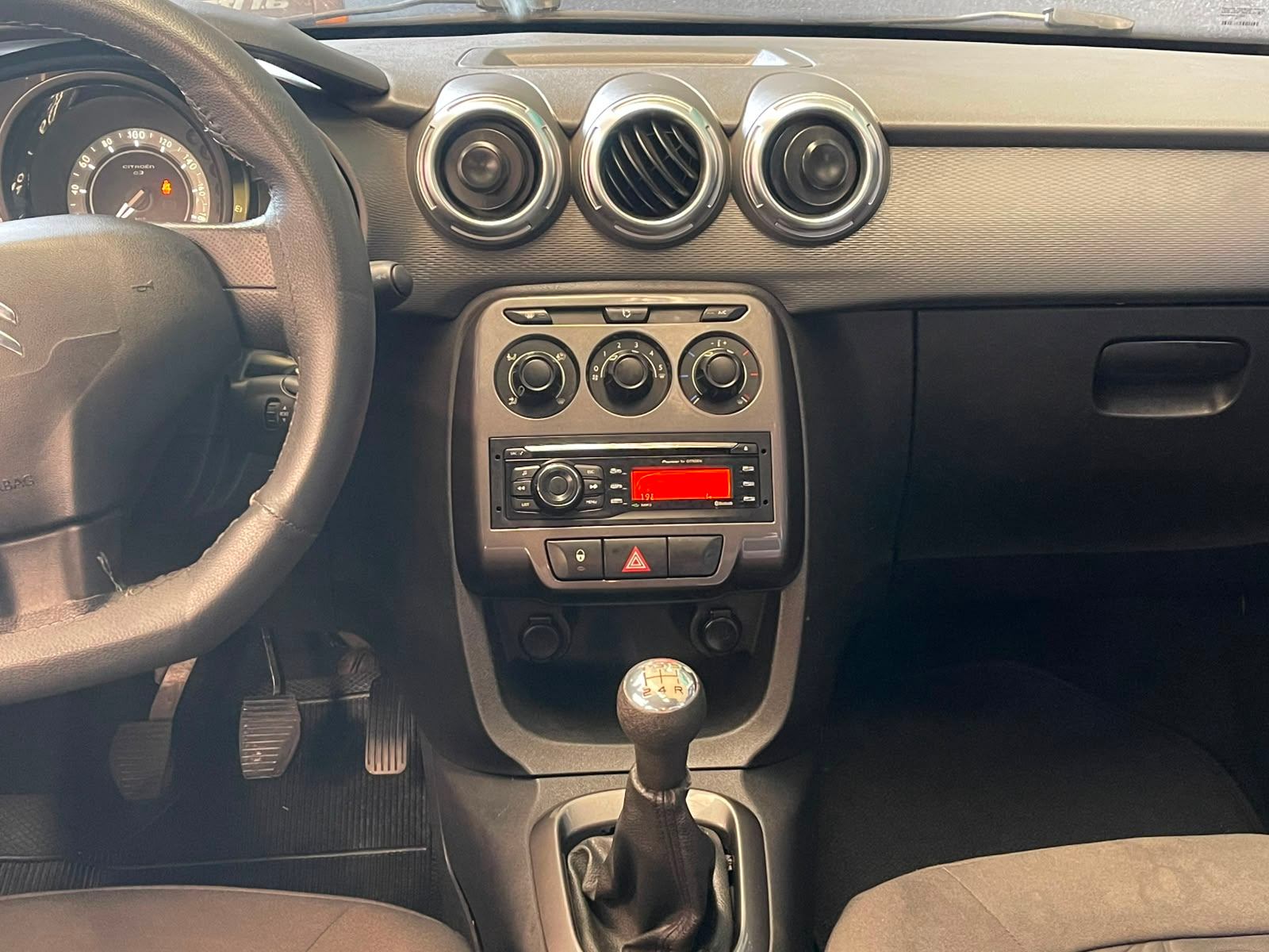 Foto 6 de Citroën C3 Mec. 1.5 TENDANCE 2013