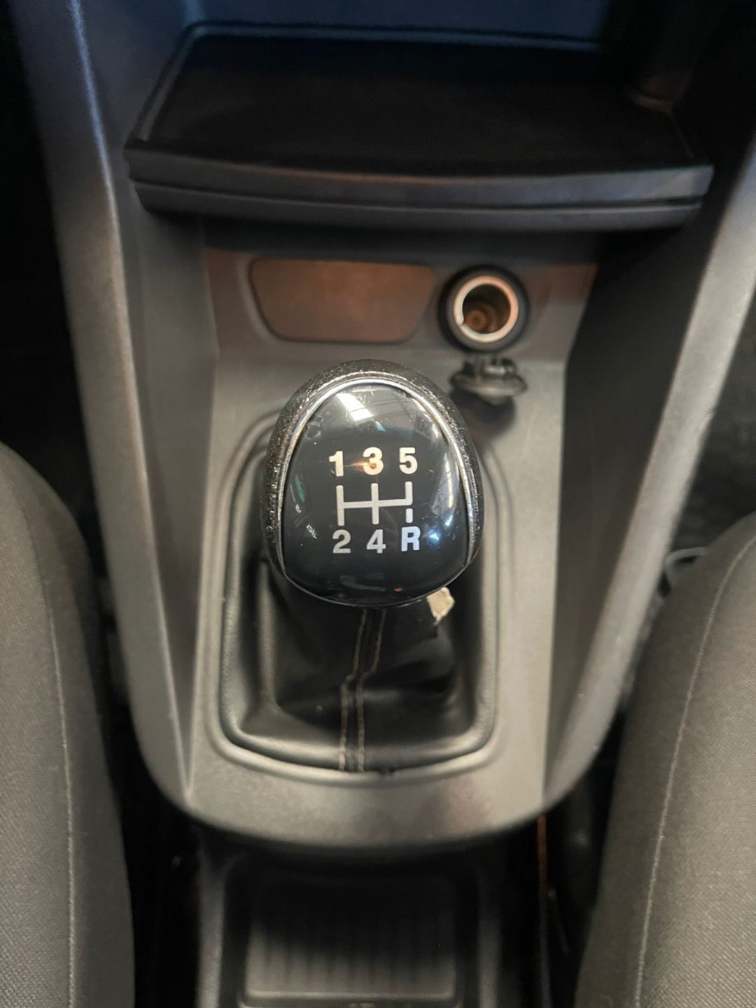 Foto 7 de Ford KA SE 1.0 SD C 2020