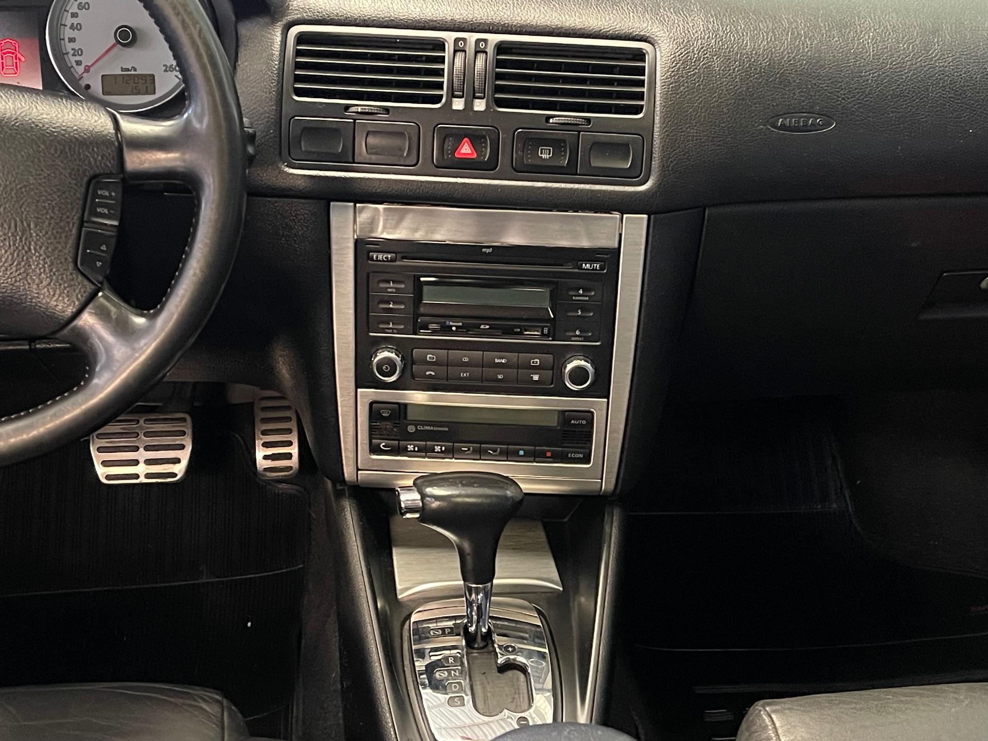 Foto 6 de Volkswagen Golf W/ 2.0 SPORTLINE 2013