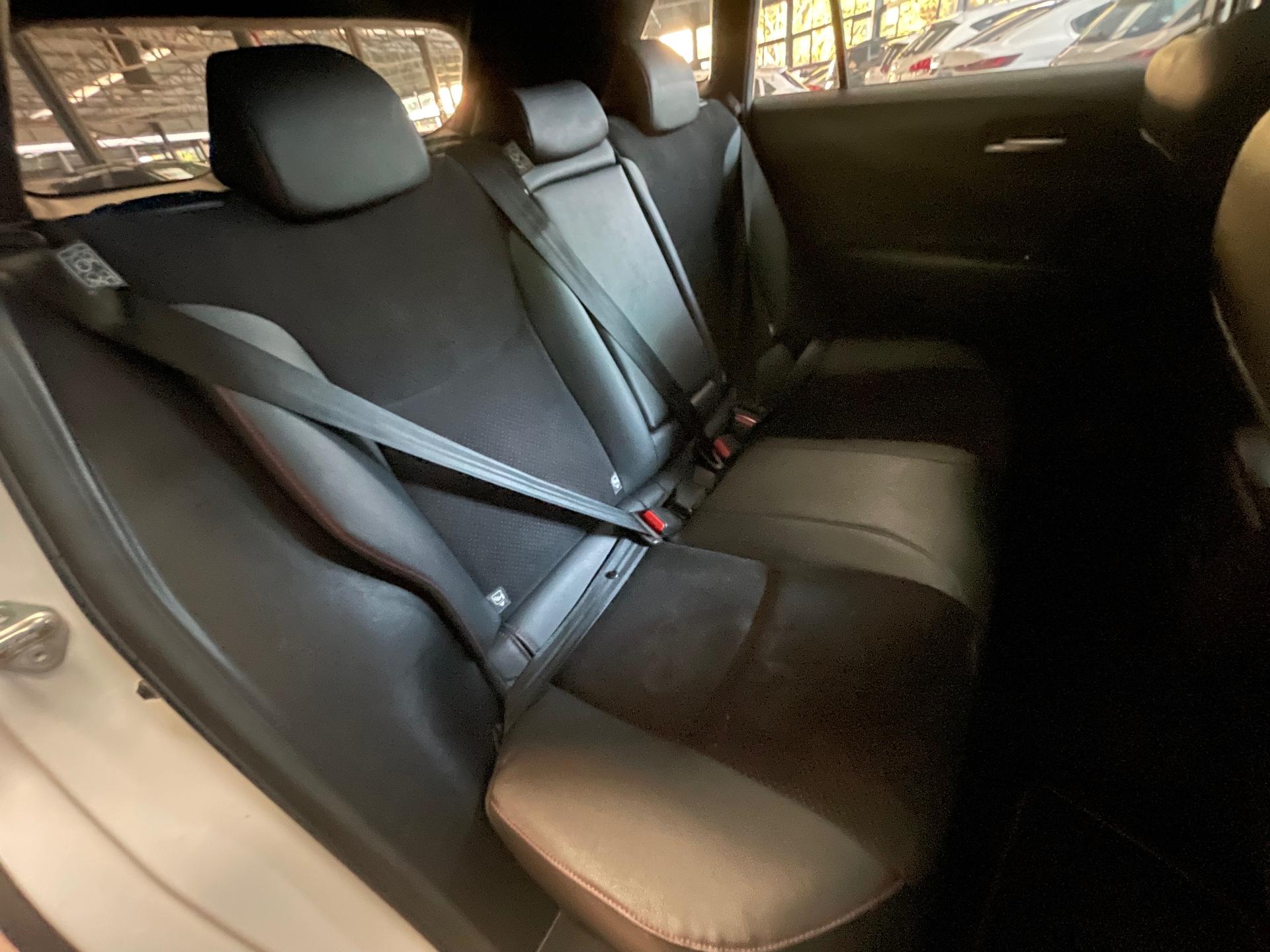 Foto 10 de Toyota Corolla Cross /C GRS 2024