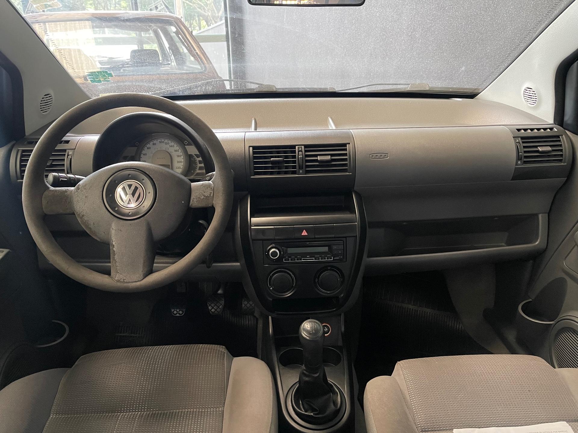 Foto 4 de Volkswagen Fox W/ 1.6 PLUS 2009