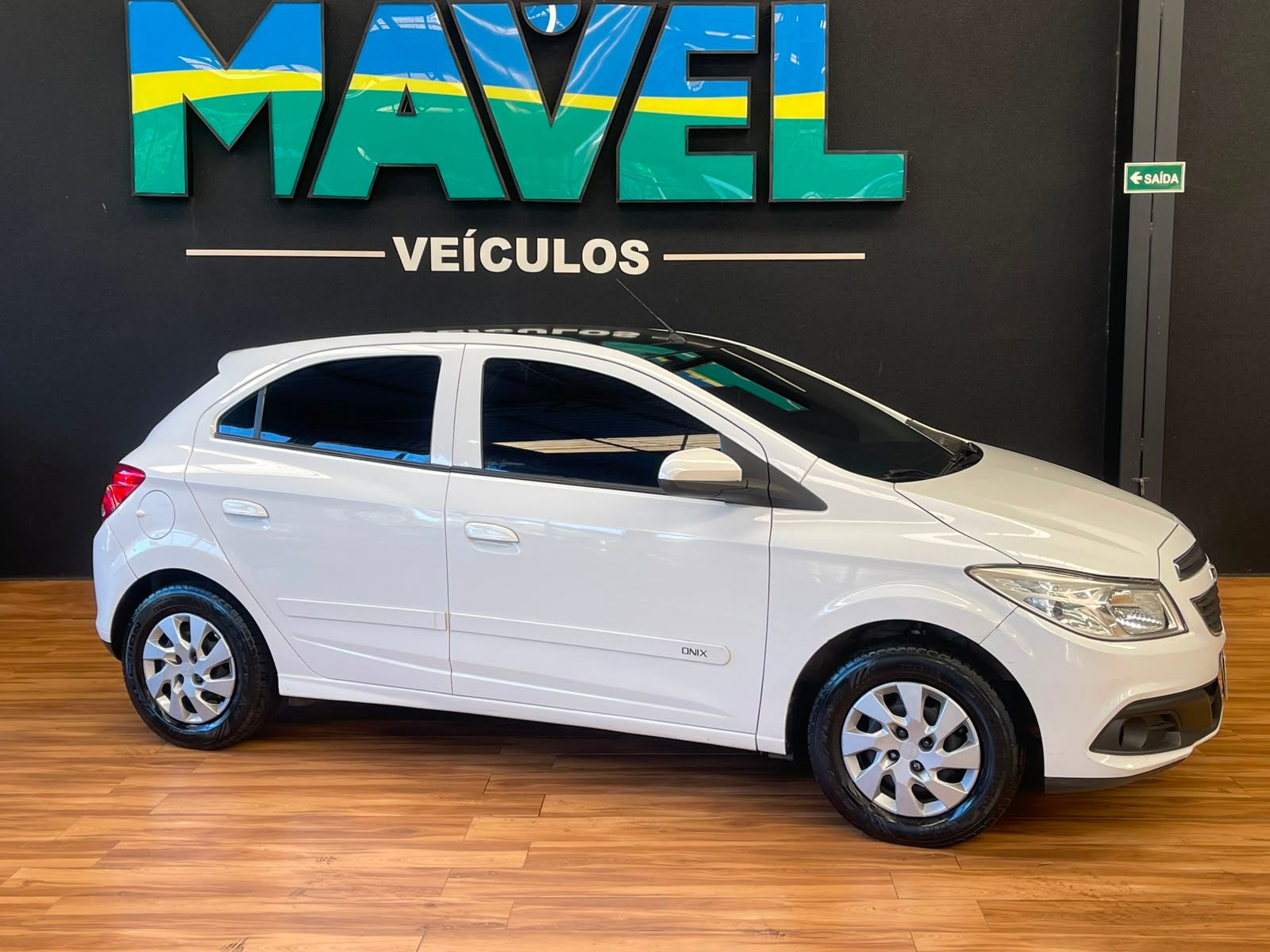 Chevrolet Onix 1.0MT LT 2014