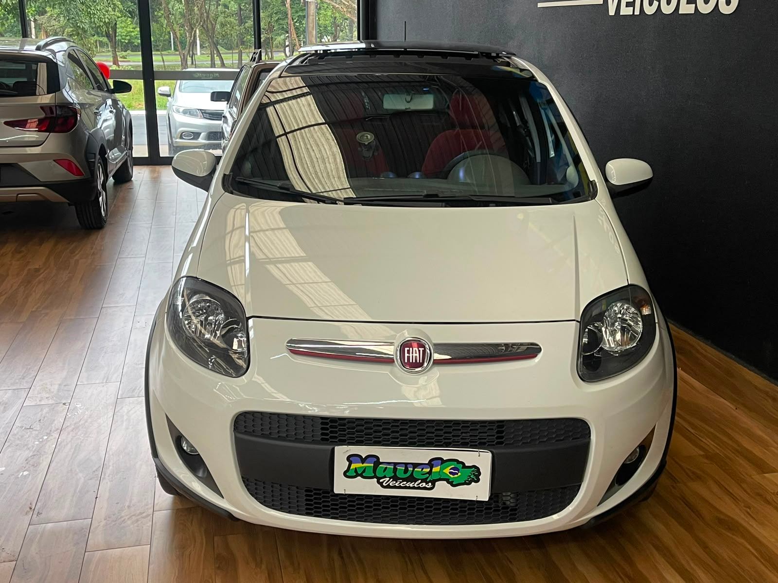 Foto 2 de Fiat Palio SPORTING 1.6 2015