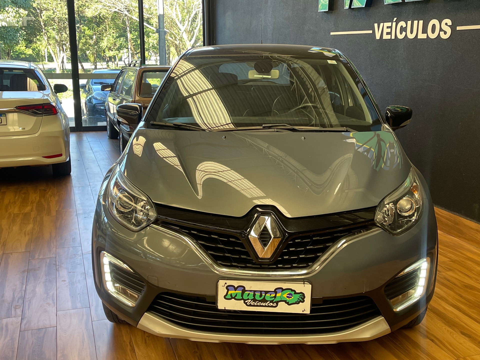 Foto 2 de Renault Captur INTEN 16A 2018