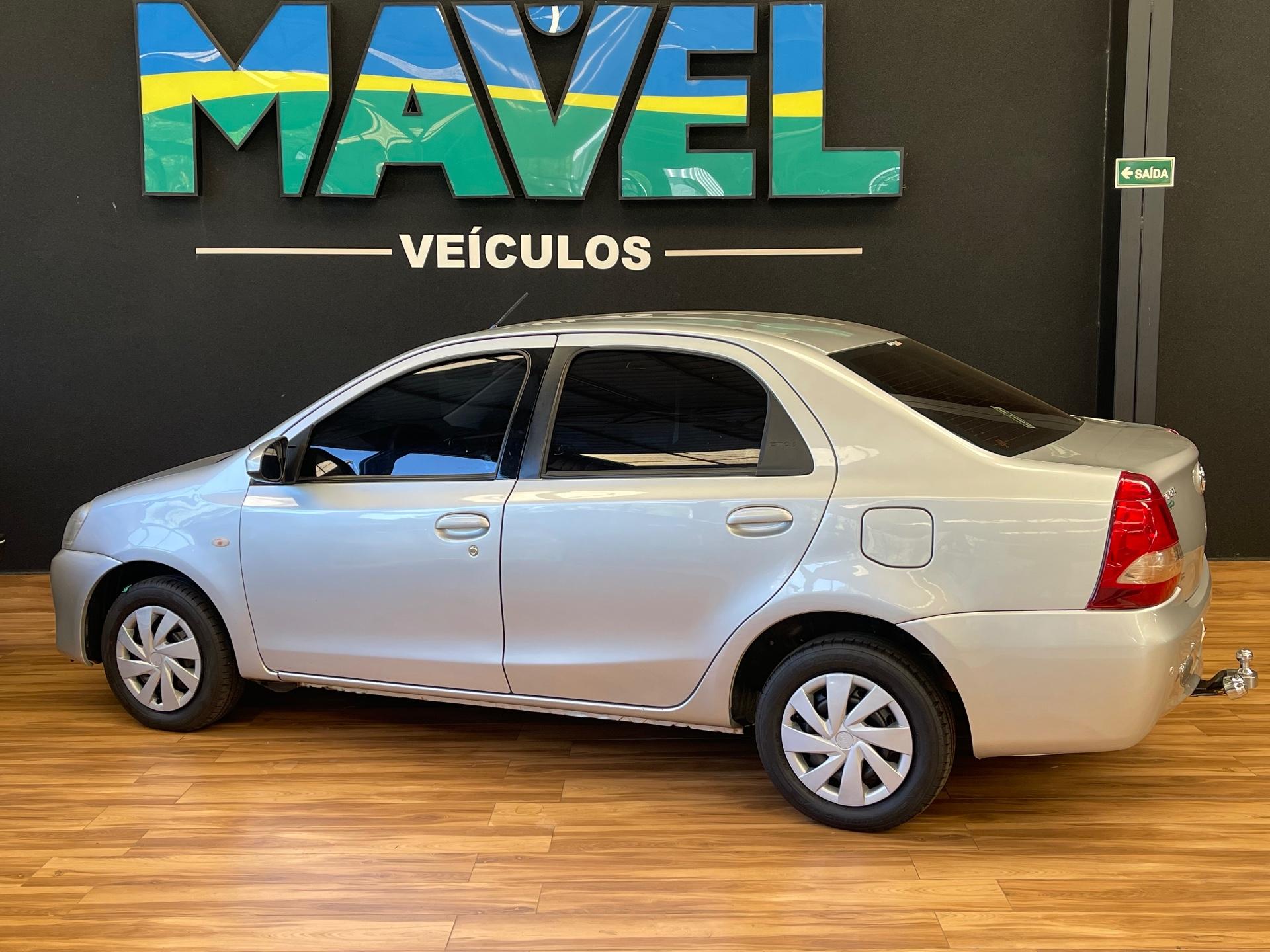 Foto 11 de Toyota Etios SD XS 15 MT 2017
