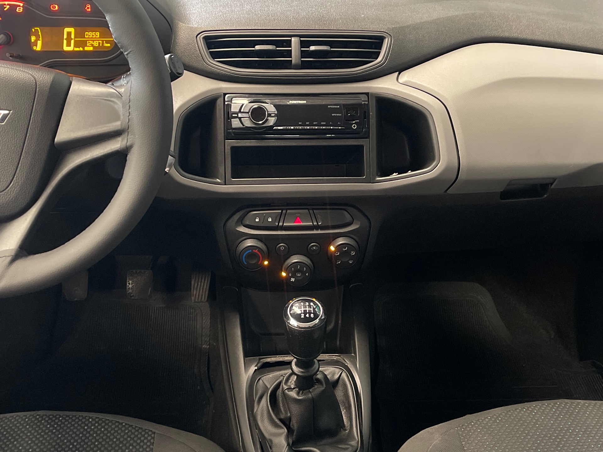 Foto 6 de Chevrolet Onix 10MT JOYE 2018