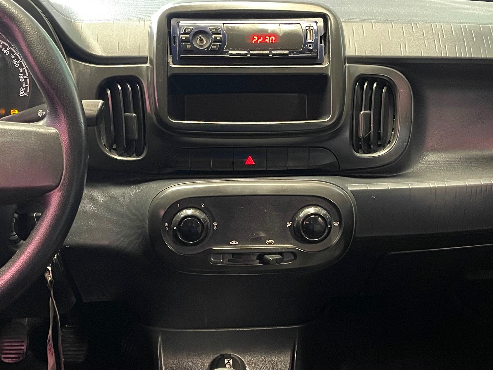 Foto 6 de Fiat Mobi EASY 1.0 Fire Flex 5p. 2017