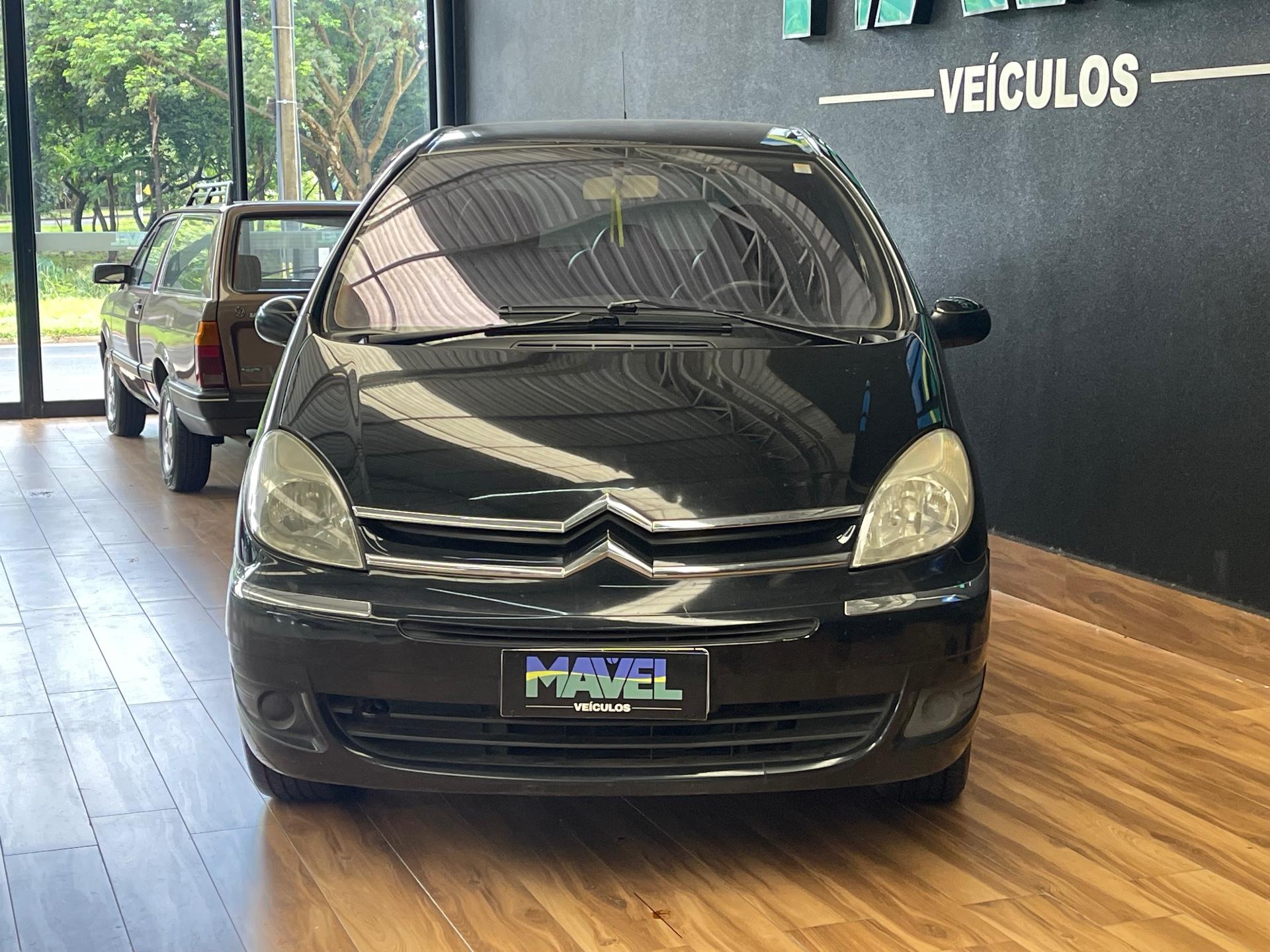 Foto 2 de Citroën C4 Picasso / II16GLXF 2011