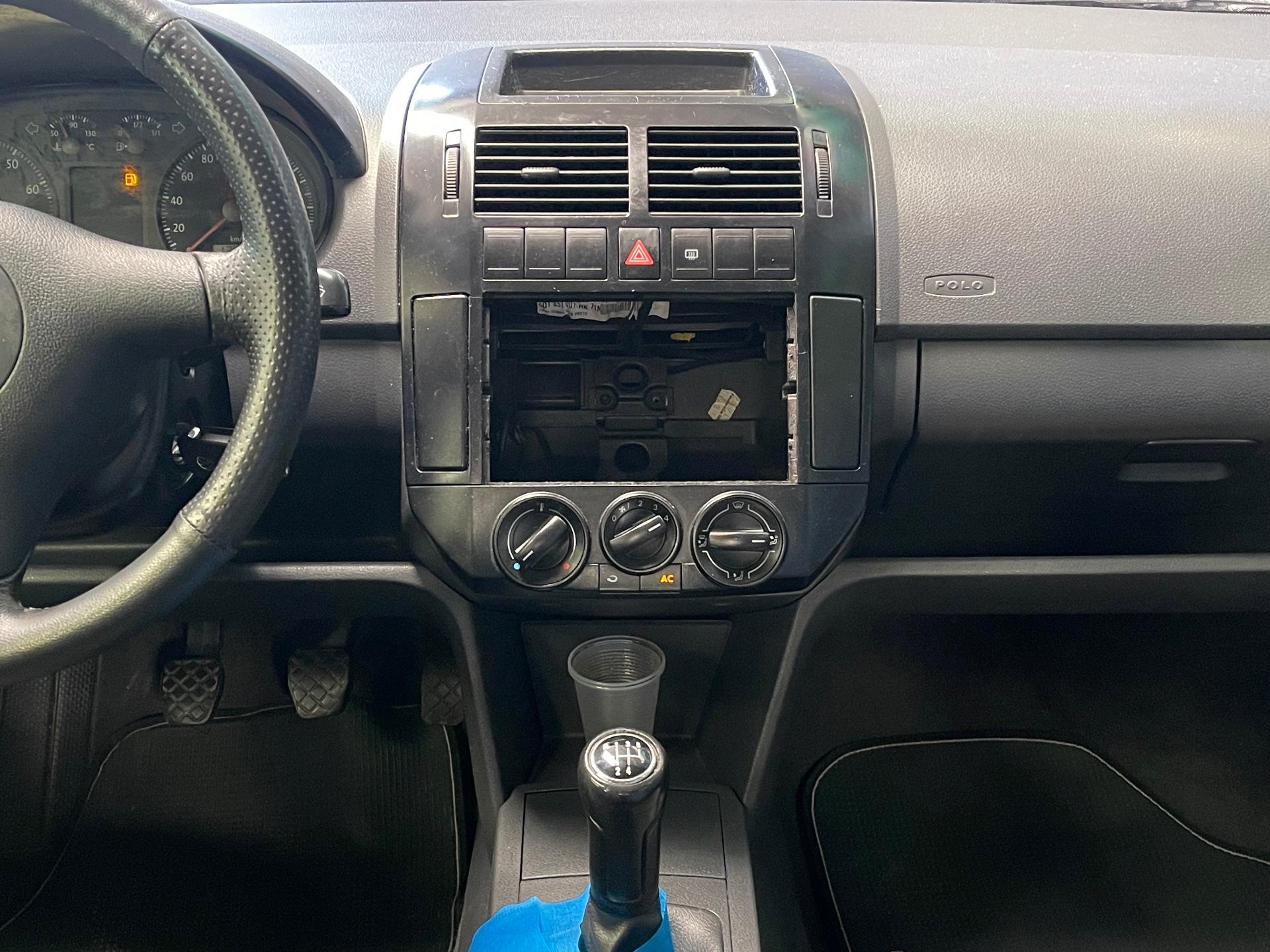 Foto 6 de Volkswagen Polo Sedan W/ 1.6 2008