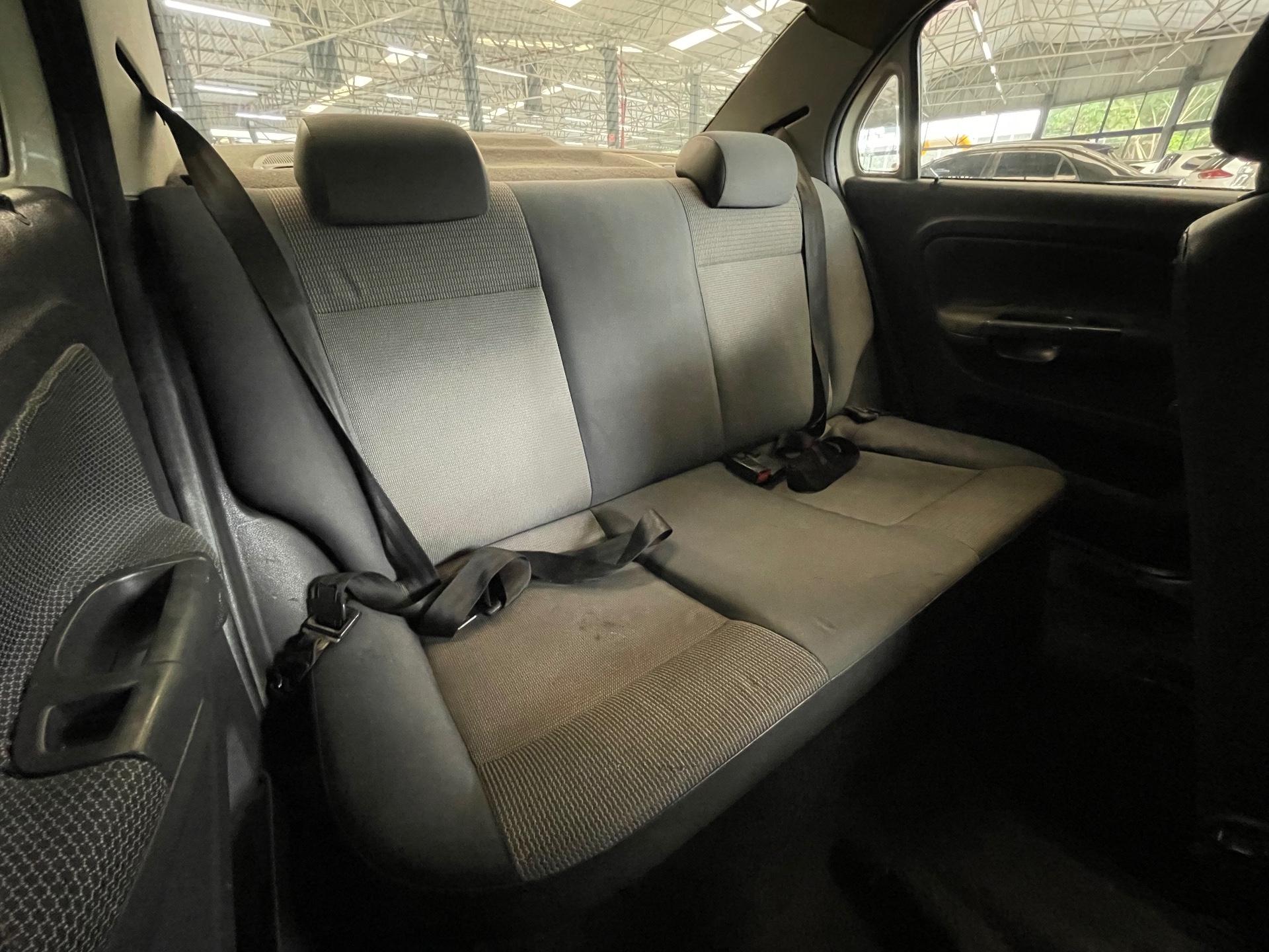 Foto 10 de Volkswagen Voyage W/ 1.6 2012