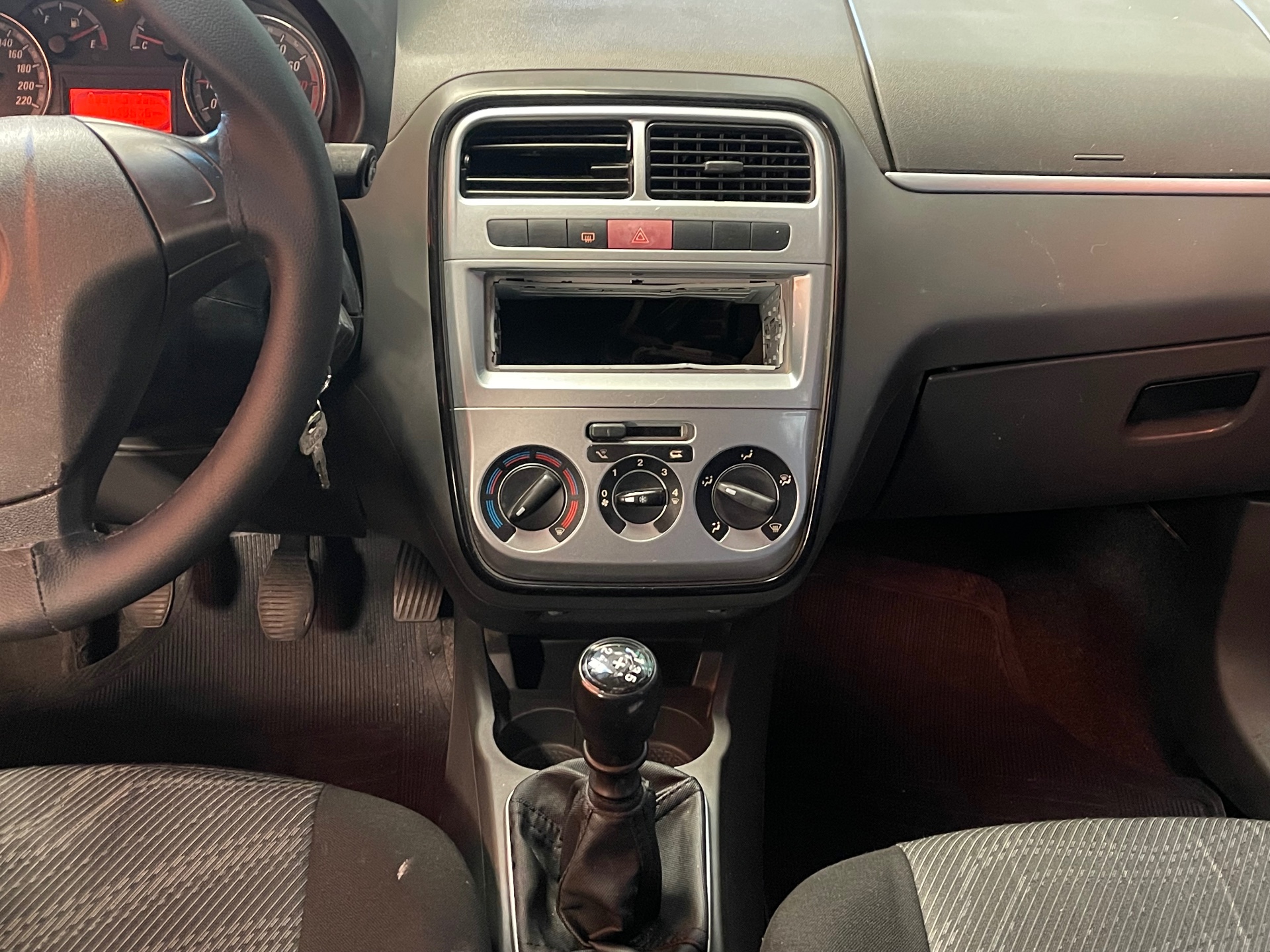Foto 6 de Fiat Punto ELX 1.4 2009