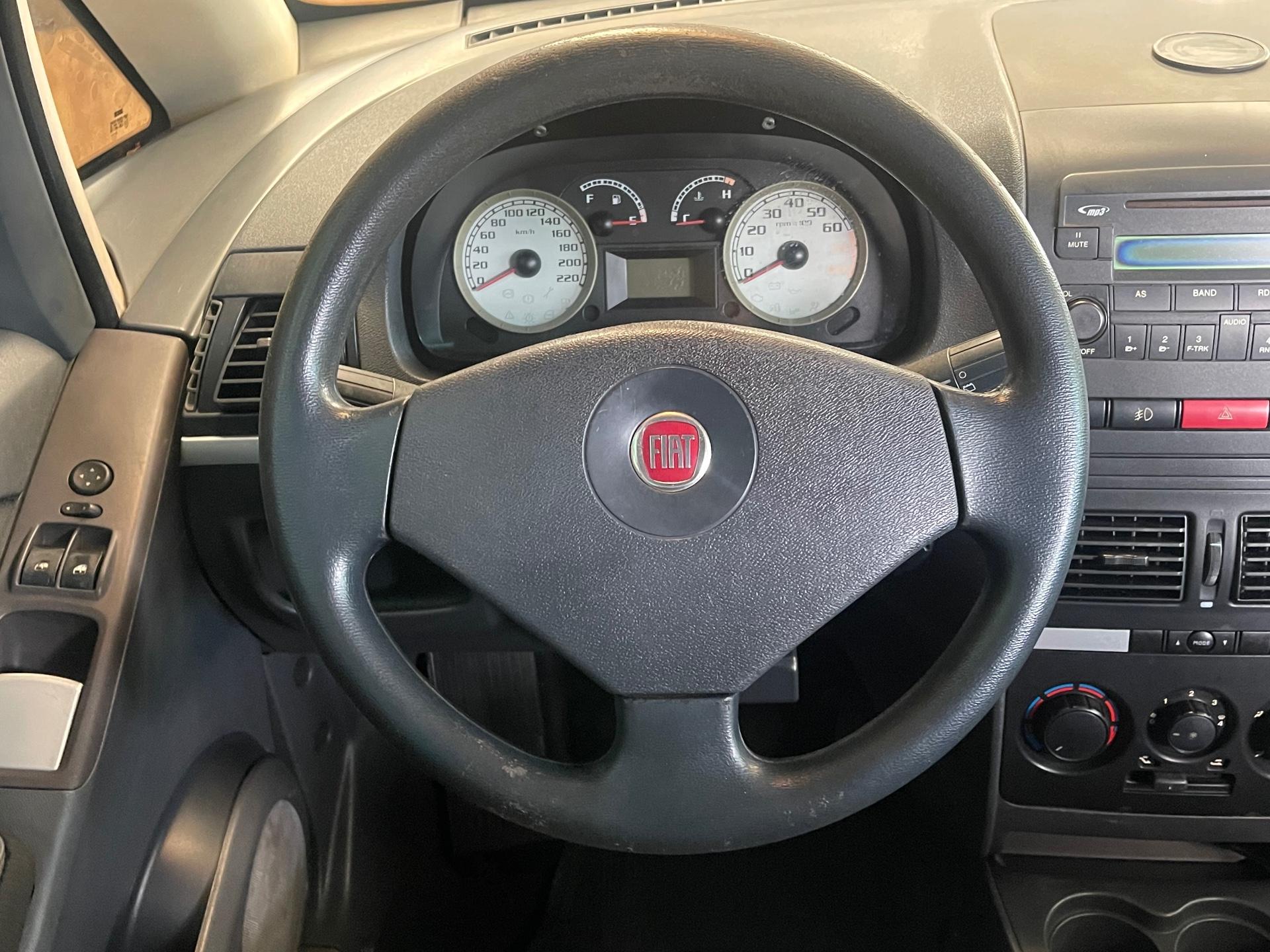 Foto 5 de Fiat Idea ELX FLEX 2009
