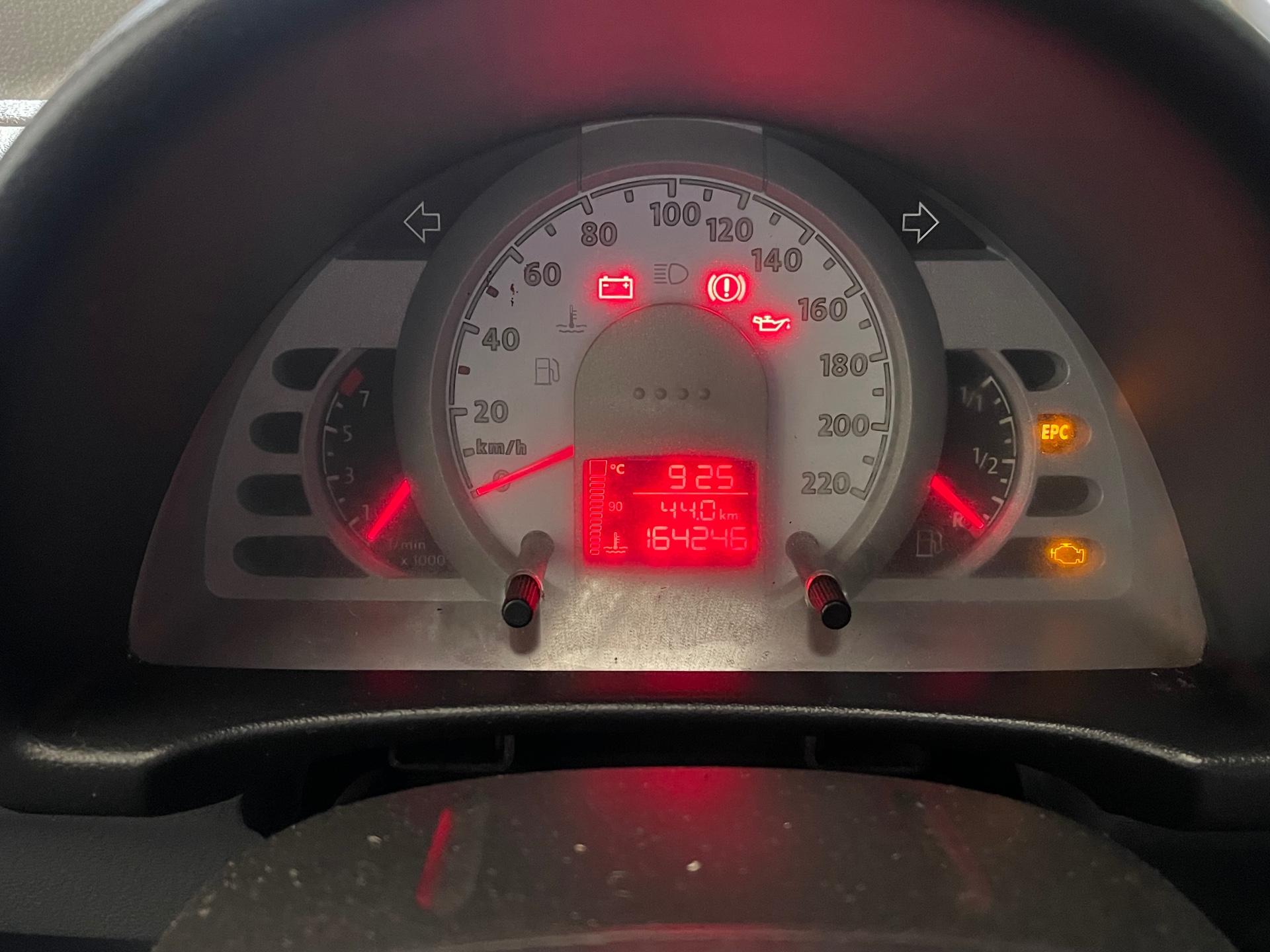 Foto 15 de Volkswagen Fox W/ 1.6 PLUS 2009
