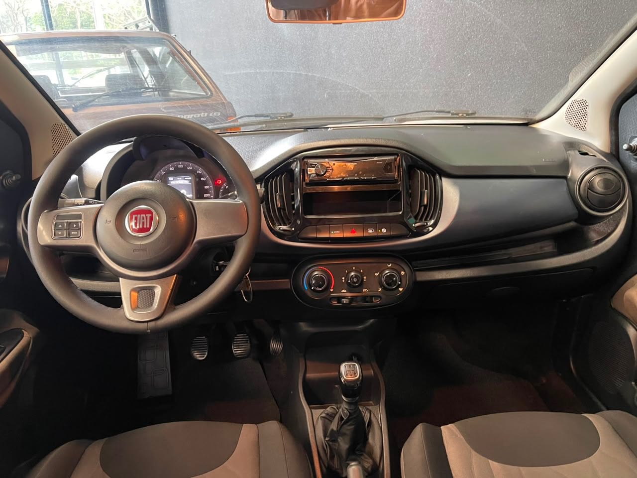 Foto 4 de Fiat Uno WAY 1.3 E 2018